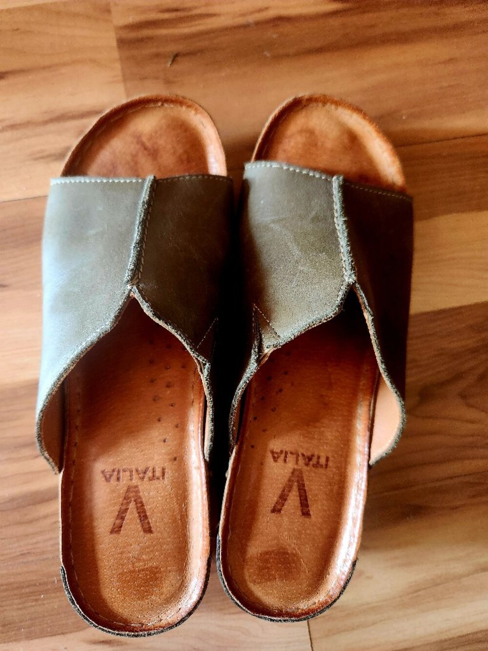 V Italia leather slip on green wedges . Size 37.